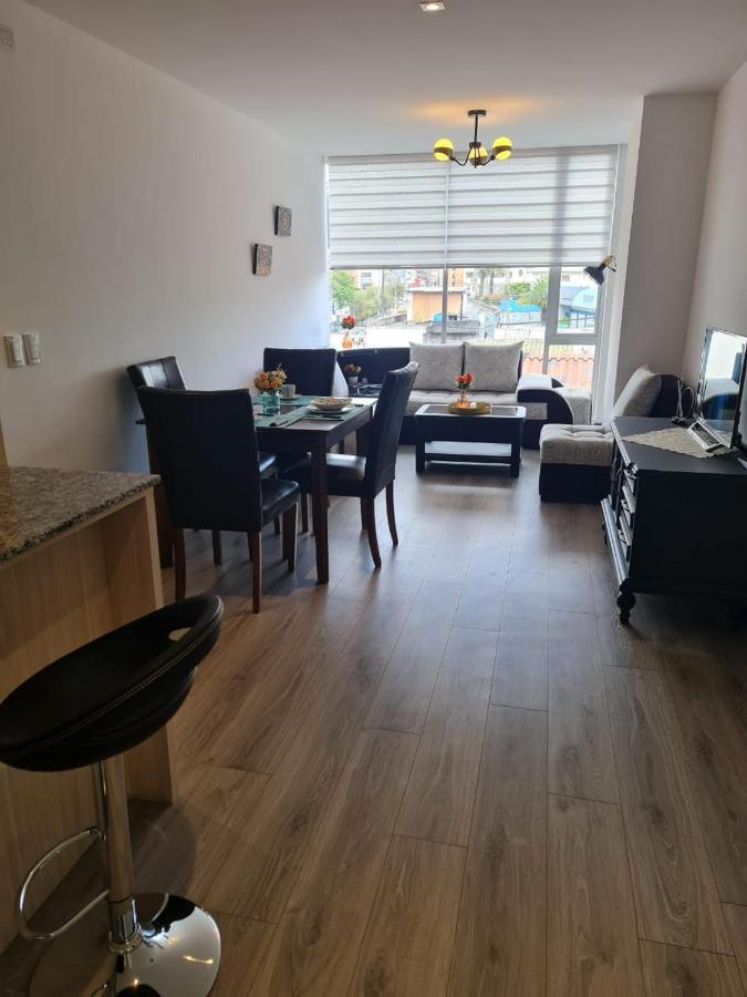 Hermoso Departamento, Centrico Y Tranquilo Quito Exterior foto