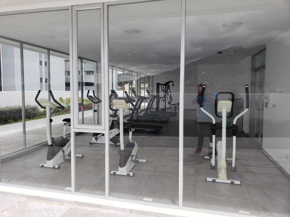 Hermoso Departamento, Centrico Y Tranquilo Quito Exterior foto