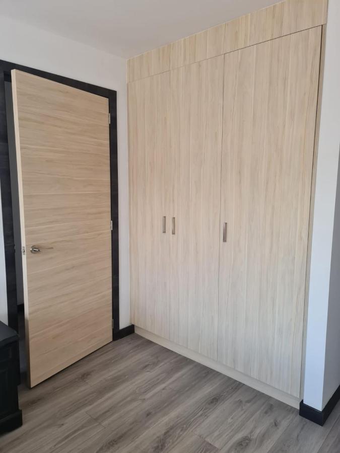 Hermoso Departamento, Centrico Y Tranquilo Quito Exterior foto